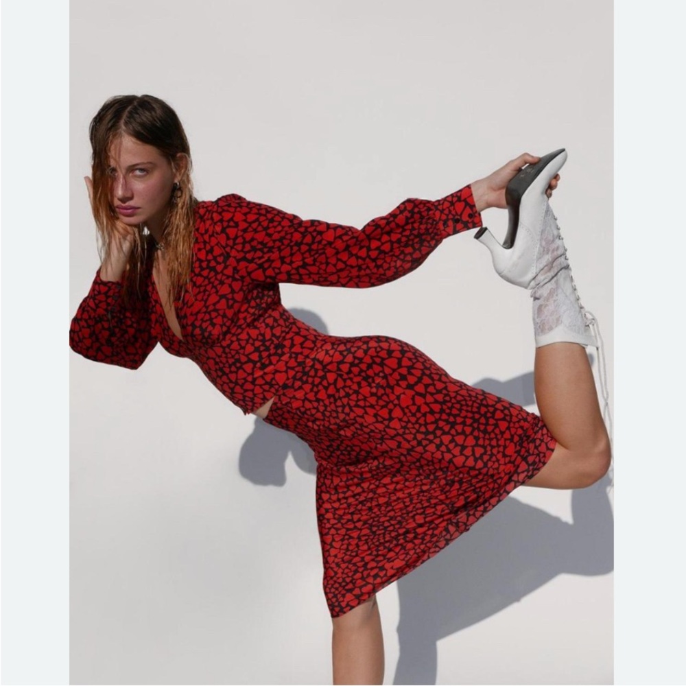 Réalisation Par Naomi Red Black Sid Heart Print  Silk Midi Skirt size XXS
